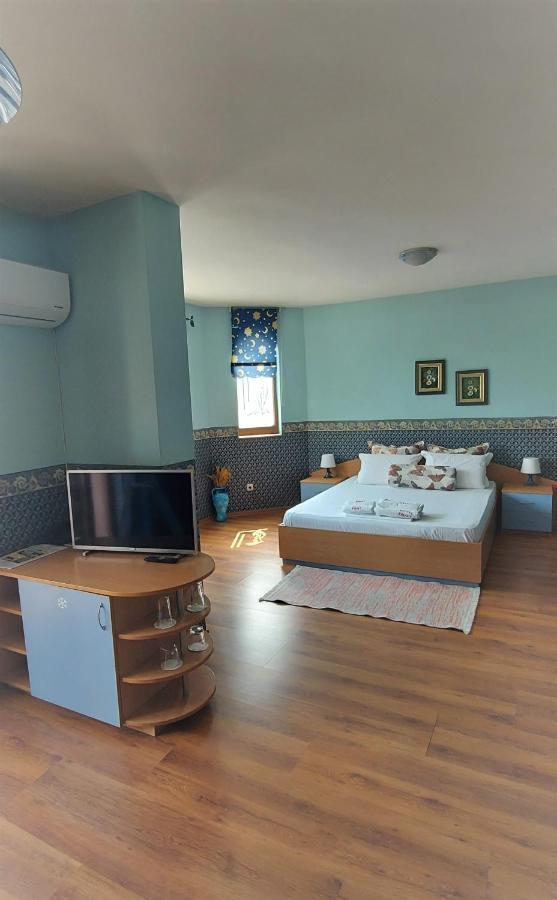 Family Hotel Emaly 1 Bankja Kültér fotó