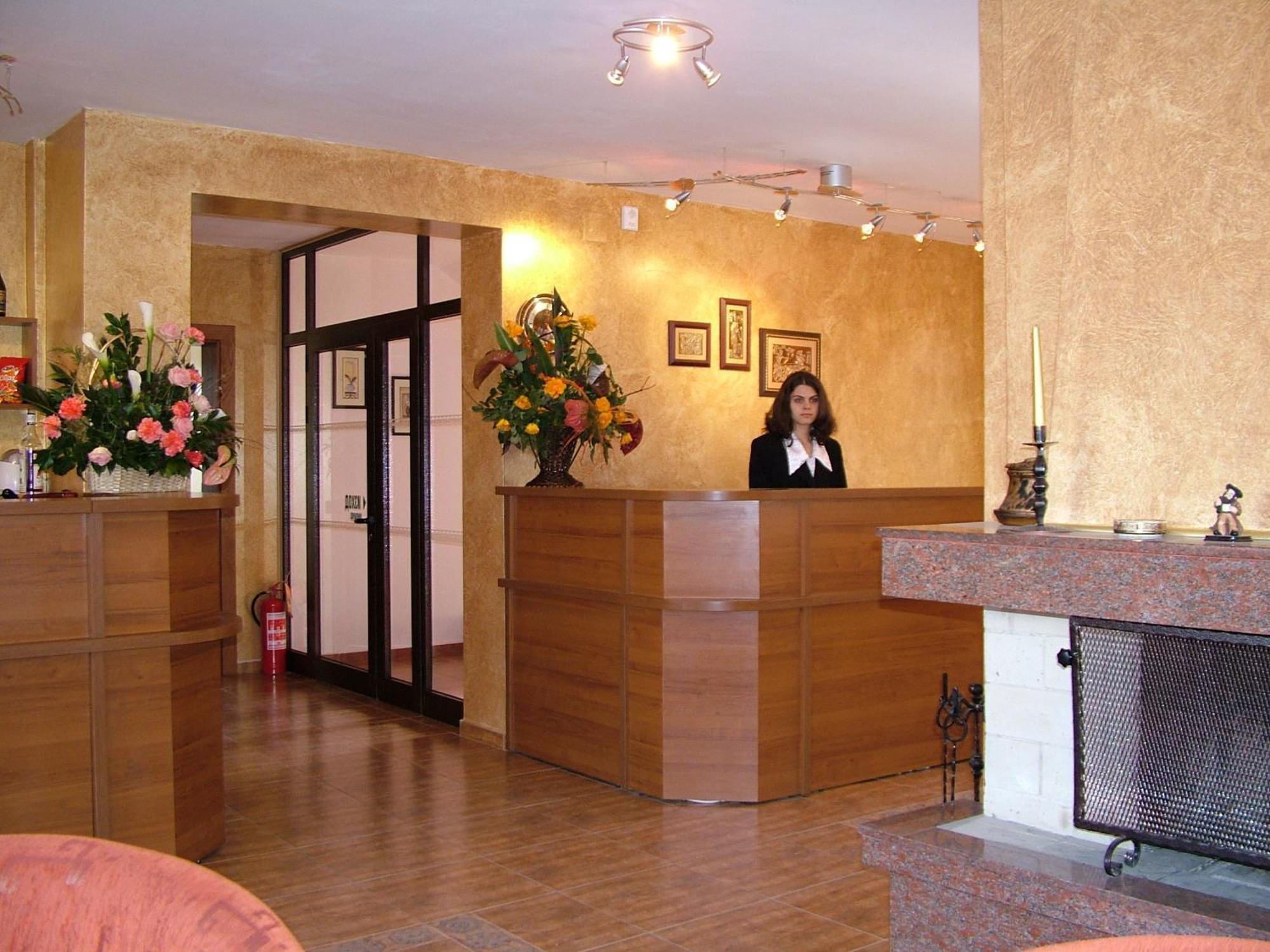 Family Hotel Emaly 1 Bankja Kültér fotó