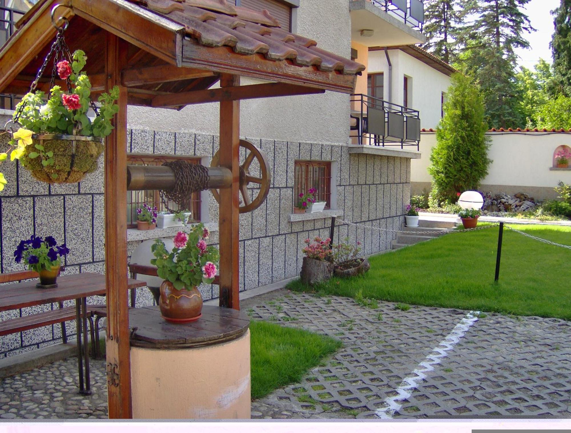 Family Hotel Emaly 1 Bankja Kültér fotó