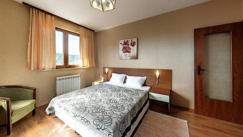 Family Hotel Emaly 1 Bankja Kültér fotó