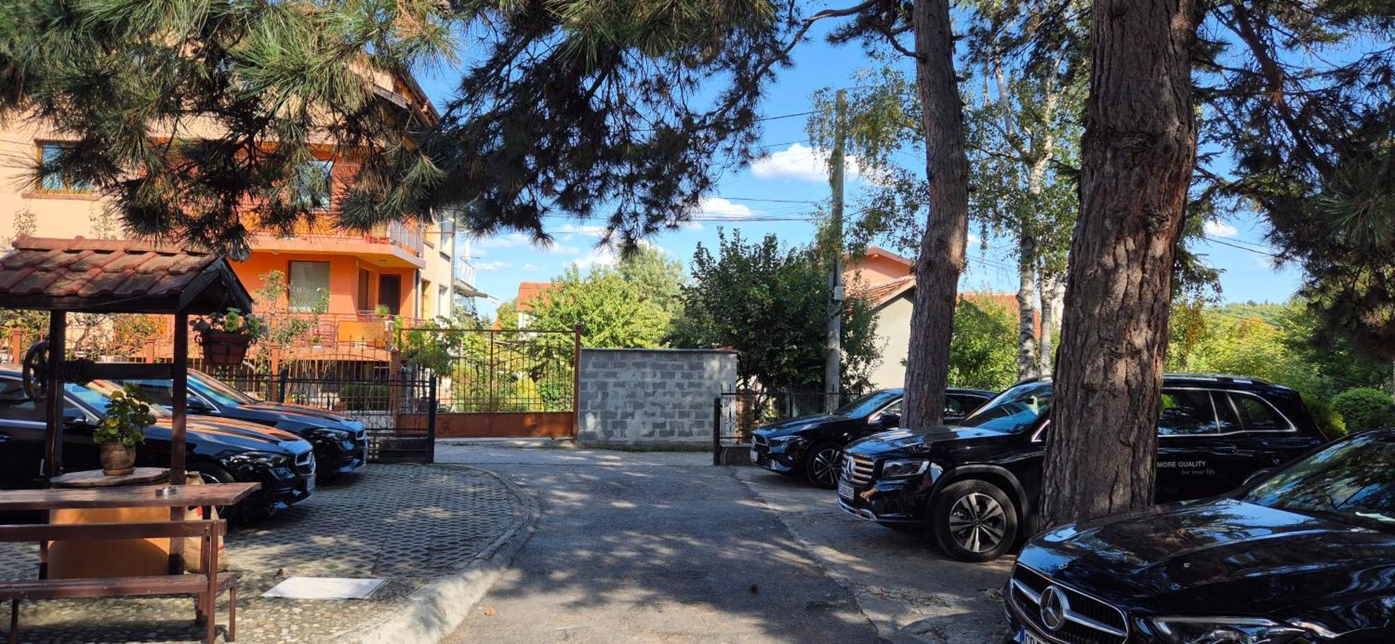 Family Hotel Emaly 1 Bankja Kültér fotó